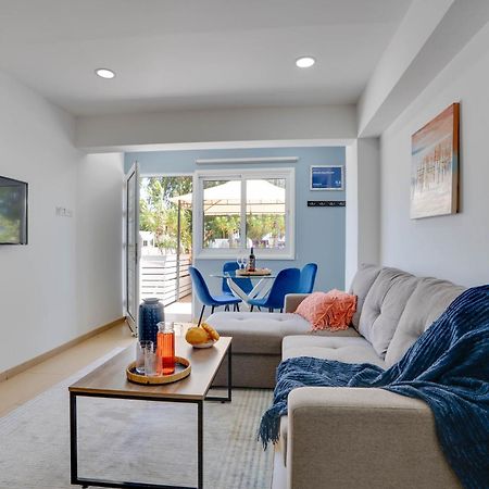 Atlantis Apartments 50M From Makenzy Seafront Larnaca Esterno foto