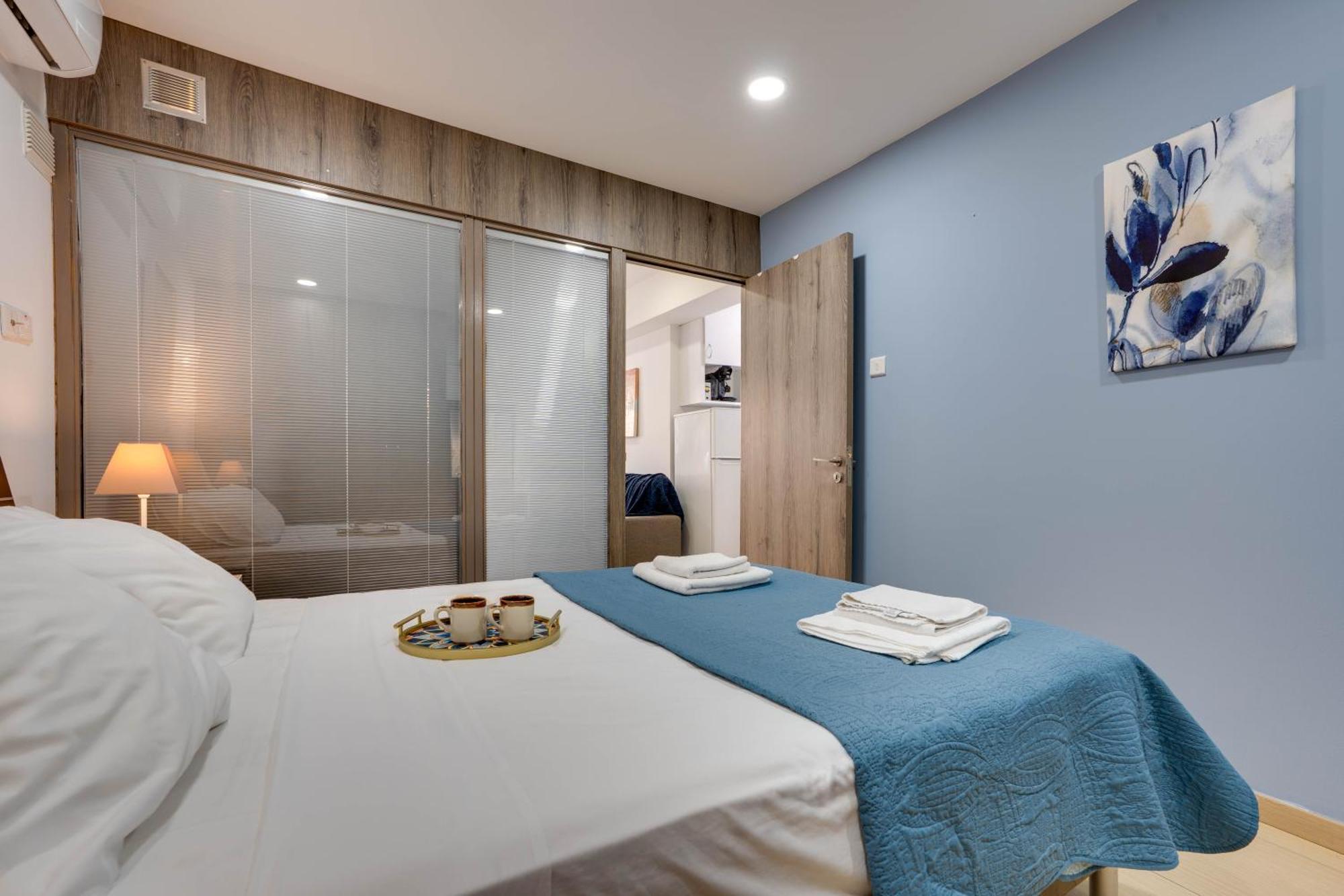 Atlantis Apartments 50M From Makenzy Seafront Larnaca Esterno foto