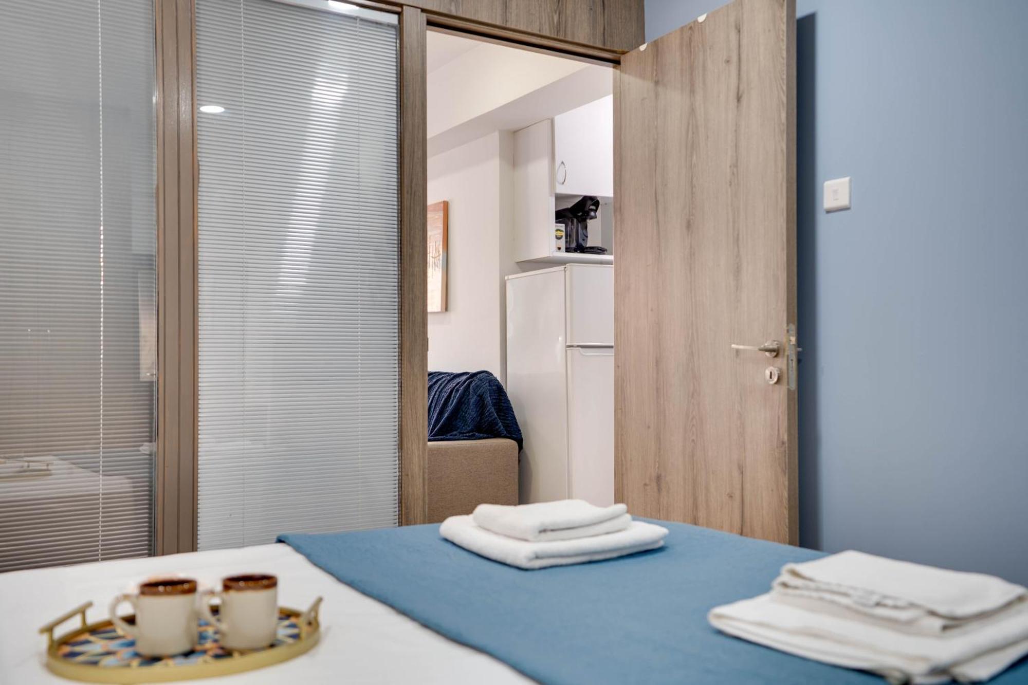 Atlantis Apartments 50M From Makenzy Seafront Larnaca Esterno foto